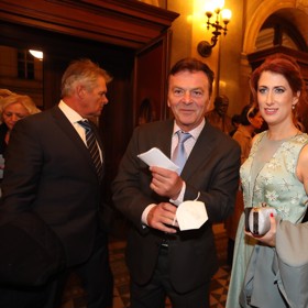 Pavel Trávníček v doprovodu své ženy Moniky.