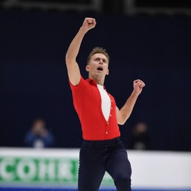 Vlajkonoš české olympijské výpravy Michal Březina.