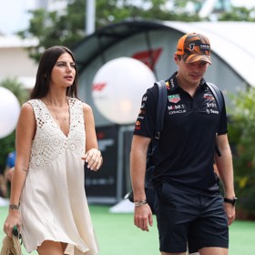 Už randí s druhým jezdcem Formule 1.