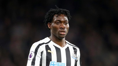 FOTO: Fotbalista Christian Atsu zemřel.