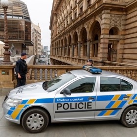Policie zadržela podezřelého.