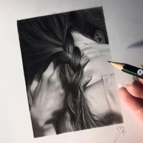 Realistické kresby vypadají jako černobílé fotky.