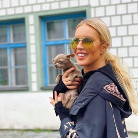 Je to Simony parťačka.