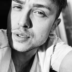 Ten zkolaboval kvůli horku.