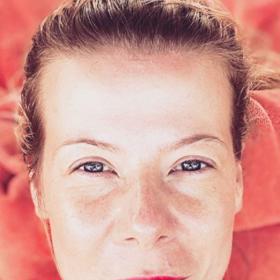 Nina nebyla na mateřství připravená. 