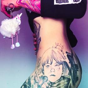 Míša na těle už moc místa pro tetování nemá. 