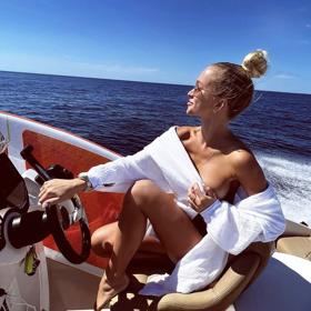 Nela Slováková se ráda obnažuje.