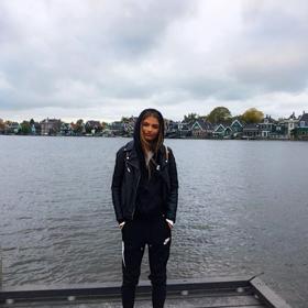 Sabině nyní nejspíše zbyly oči pro pláč. Tvrdý rozchod a "milenec" Muradov tráví noci v casinu. 