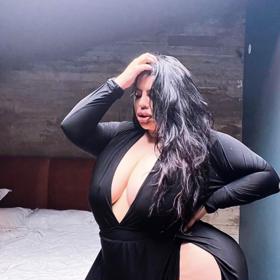 Modelka Natasha Crown je velmi obdařená.