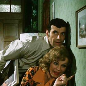 Mezi filmovými manželi byl věkový rozdíl 19 let.