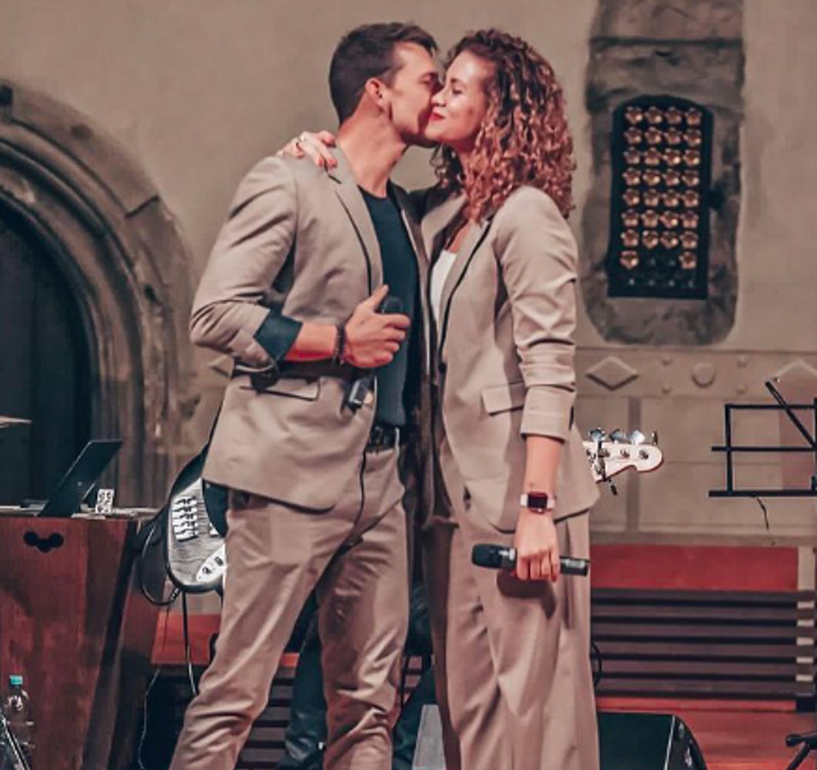 Peter Pecha Galerie: Peter Pecha: Rádi bychom s manželkou náš vztah posunuli dál ...