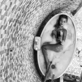 Dominika Myslivcová se zvěčnila nahá ve vaně.