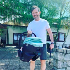 Soukup se jako pyšný táta nechával fotit na Agátin Instagram. 