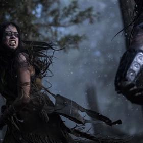 Naru chce Predátora ulovit.