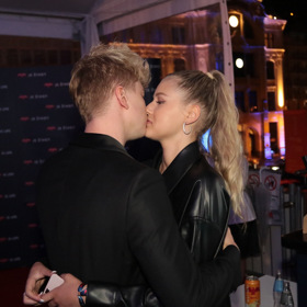 Lásku dávají okatě najevo.