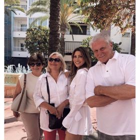 Zpěvačka Tereza Kerndlová se svou krásnou rodinou.