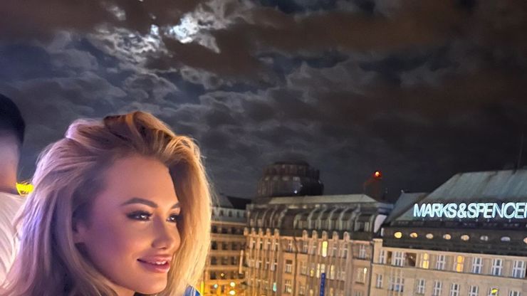 Galerie: Rika Fane potvrdila vztah s Karlosem Vémolou: Na první rande ...