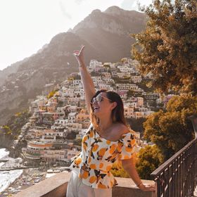 Nikol je bývalá účastnice VyVolených.