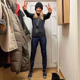 Lucii napsal neznámý muž, že dokáže pustit jejího manžela dřív z vězení.