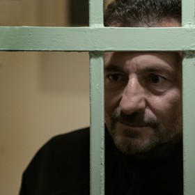 Ondřej Vetchý se ocitne za mřížemi...