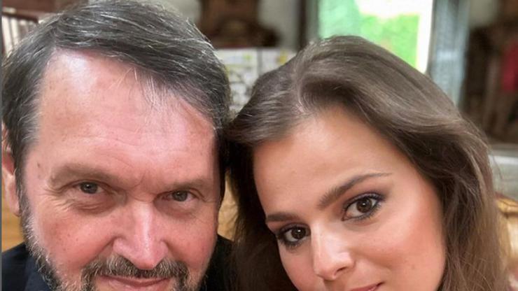 Galerie: Ornella Koktová: Po zahradě pobíhala téměř nahá, ukázala tělo ...
