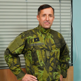 Herec Tomáš Krejčíř v novém seriálu 1. MISE.