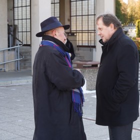 S Dušanem Kleinem se přišel rozloučit i generální ředitel ČT Petr Dvořák.