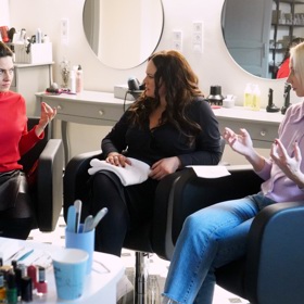 Černé vdovy znovu na obrazovkách.