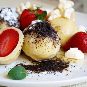 S čerstvým ovocem jsou knedlíky nejlepší.