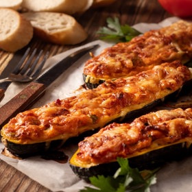 Plněné cukety nejsou náročné na přípravu.