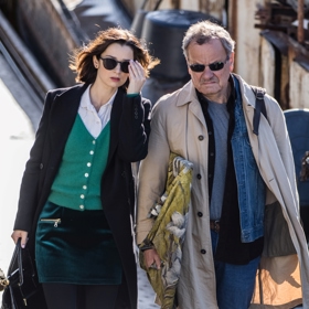 Vyšetřovatelská dvojice seriálu Oktopus: herci Marika Šoposká a Miroslav Krobot.