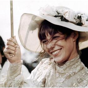 Jane Birkin má na svém kontě padesátku filmů a dvacítku alb včetně živých nahrávek