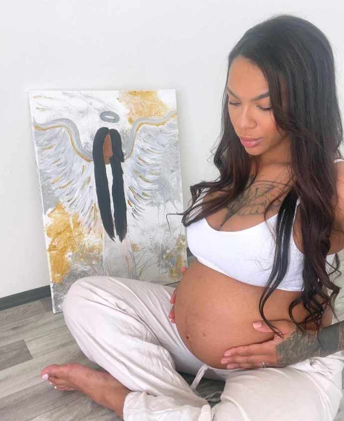 Angie Mangombe říká, že během těhotenství přibrala 30 kilo.