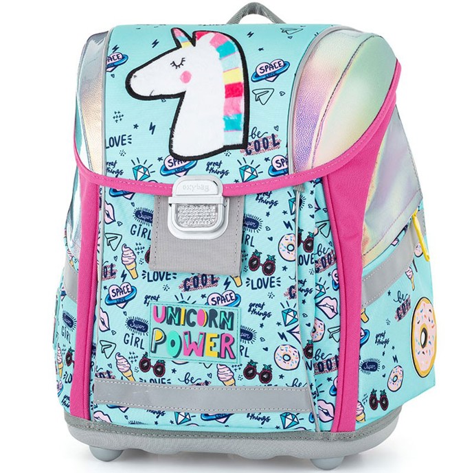 Hlavní výhodou aktovky Oxybag vhodné pro žáčky 1. - 3. třídy je její nízká hmotnost. Pořídit ji můžete ve výhodné sadě s dalšími školními potřebami. 9dílný set za 2 899 Kč