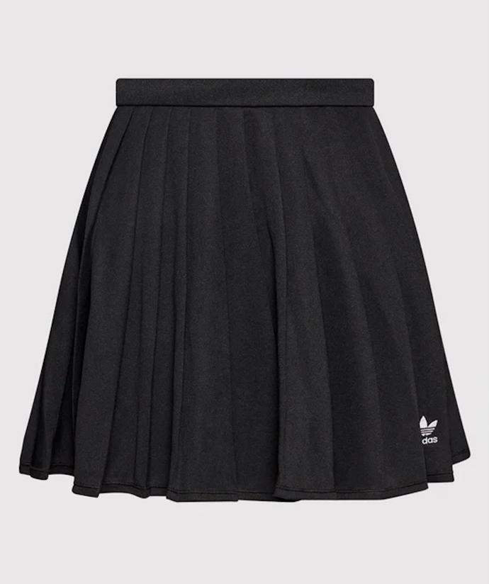 Podobný model nabízí značka Adidas za 1 299 Kč