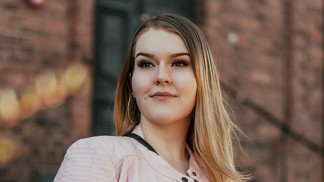 Denisa (28): Těhotenství mi vadí jenom o víkendech. Kdysi jsem pařila do rána, dnes trčím doma