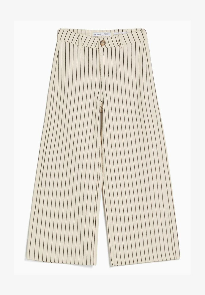 Kalhoty typu culottes. Bershka, 599 Kč