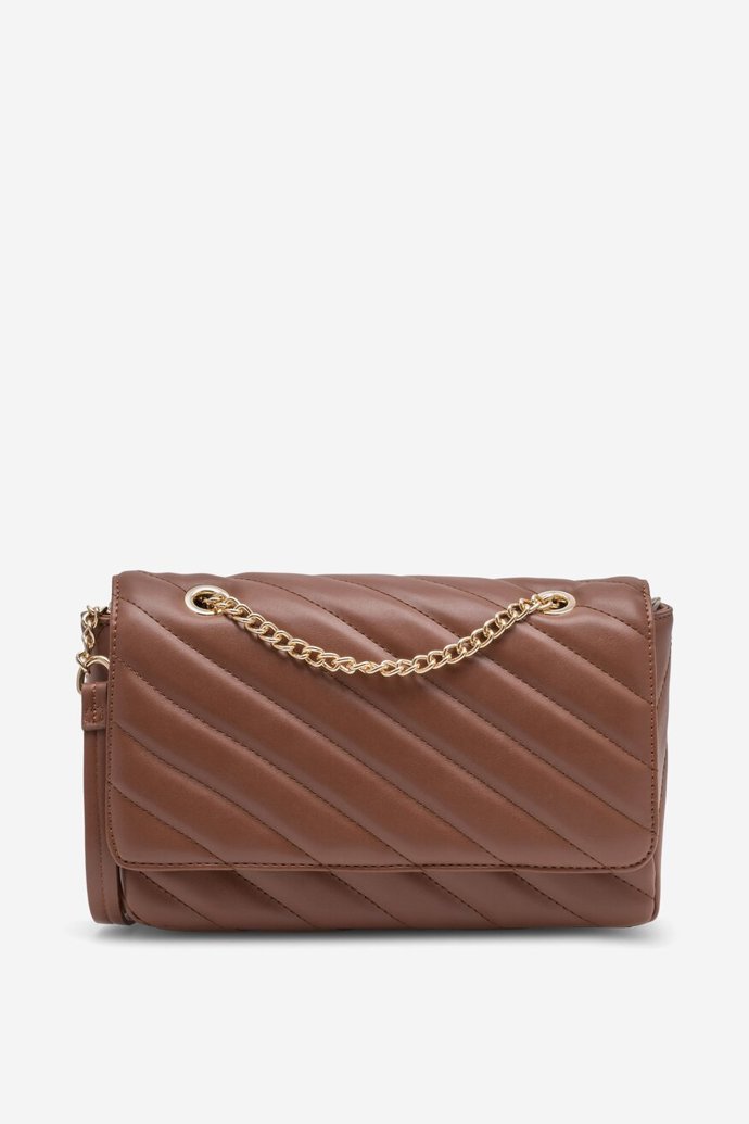 Prošívaná kabelka, CCC, 749 Kč.