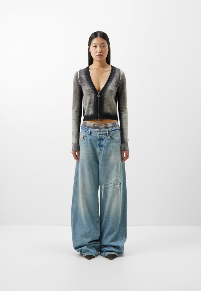 Trend v podání  extravagantní denimové značky Diesel.