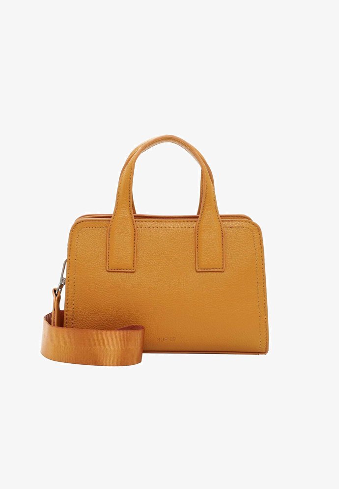 Malá kabelka s uchy, Emily Noah, 980 Kč.