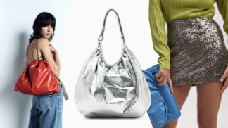 Trendy kabelky pro podzim 2023: Vévodí jim rudá barva, stříbrné odlesky, řetězové prvky a opravdu velká psaníčka