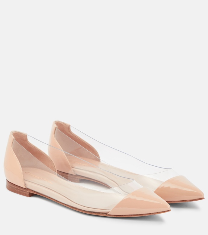 Průsvitné balerínky, Gianvito Rossi, 14 100 Kč.