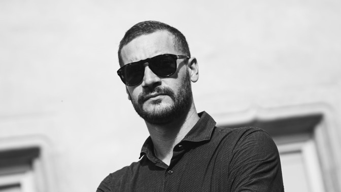 Oldřich (33): Když přijdu z práce, manželka si chce hodinu povídat. Vůbec nechápe, jak moc mě to otravuje