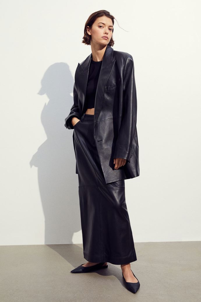 Celokožený look. Jednoduchá ukázka tichého luxusu, který nestárne. (H&M)
