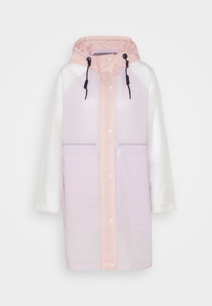 Pastelová pláštěnka, Hunter, 3 050 Kč.