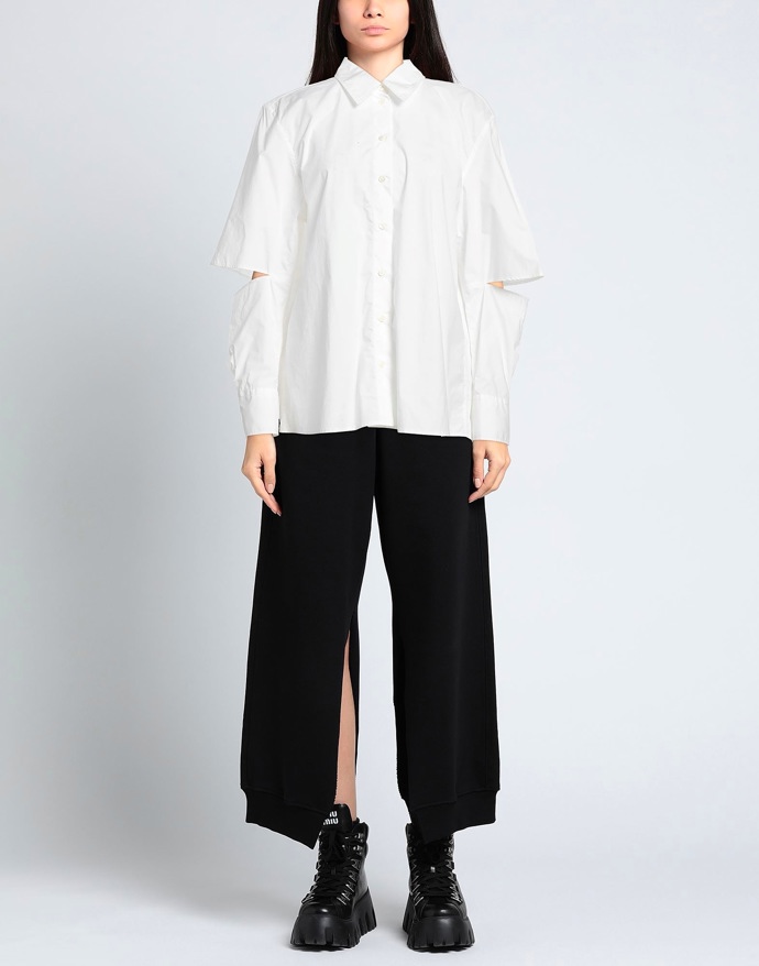 Jak ji nosit? Inspirujte se u značky JW Anderson.