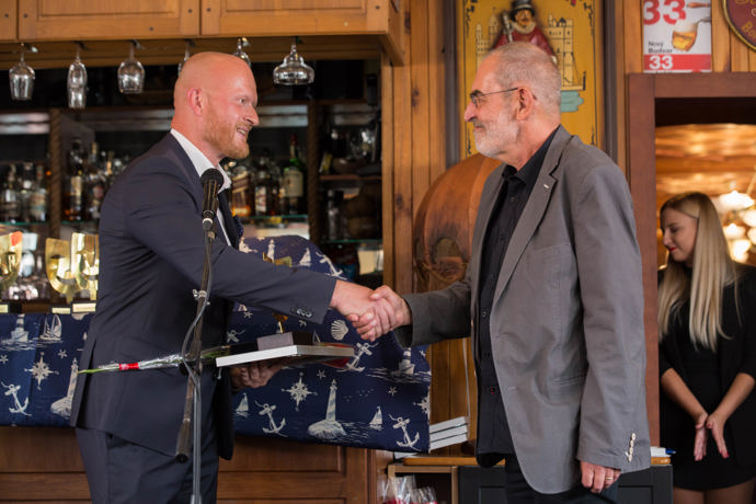 V roce 2020 získal Ivo Šmoldas ocenění Mistr zábavního umění.