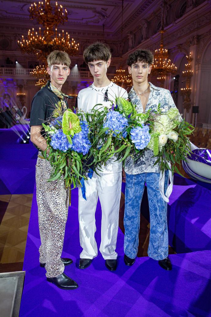 Pánové, kteří vyhráli letošní ročník Elite Model Look, Filip Kocábek (vpravo), Ivo Korčák (vlevo) a Nikita Podovaylenko (uprostřed).