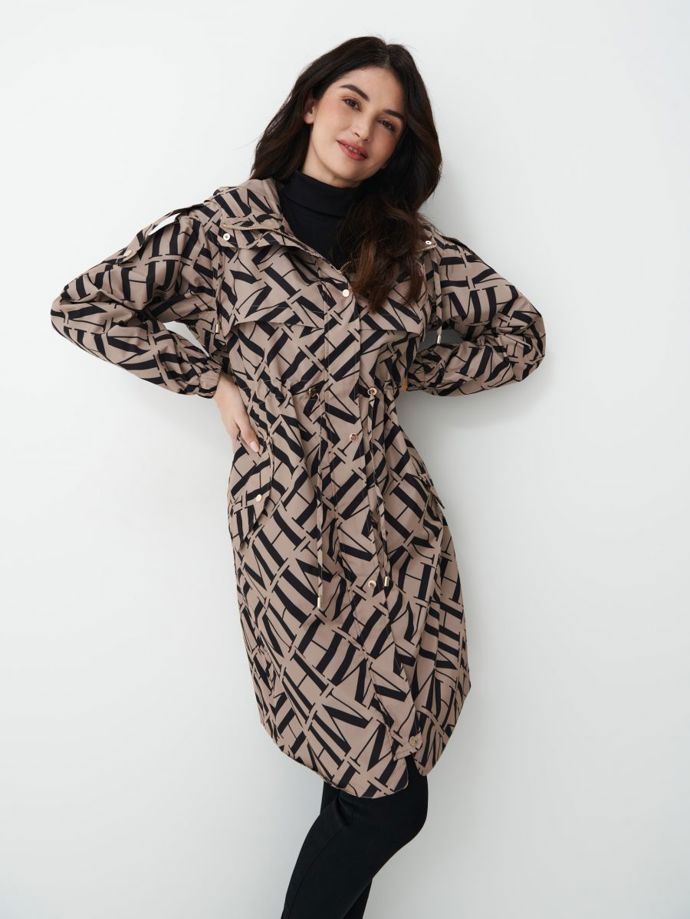 Vzorovaná lehká parka, Mohito, 1 399 Kč.