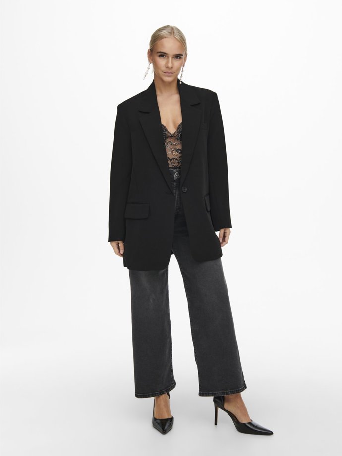 Oversize sako Only a tip, jak jej nosit elegantně. (Only, 999 Kč)